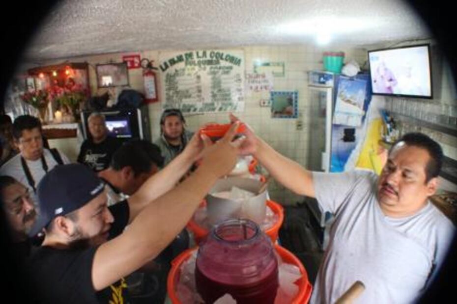 Jóvenes al rescate del tradicional pulque