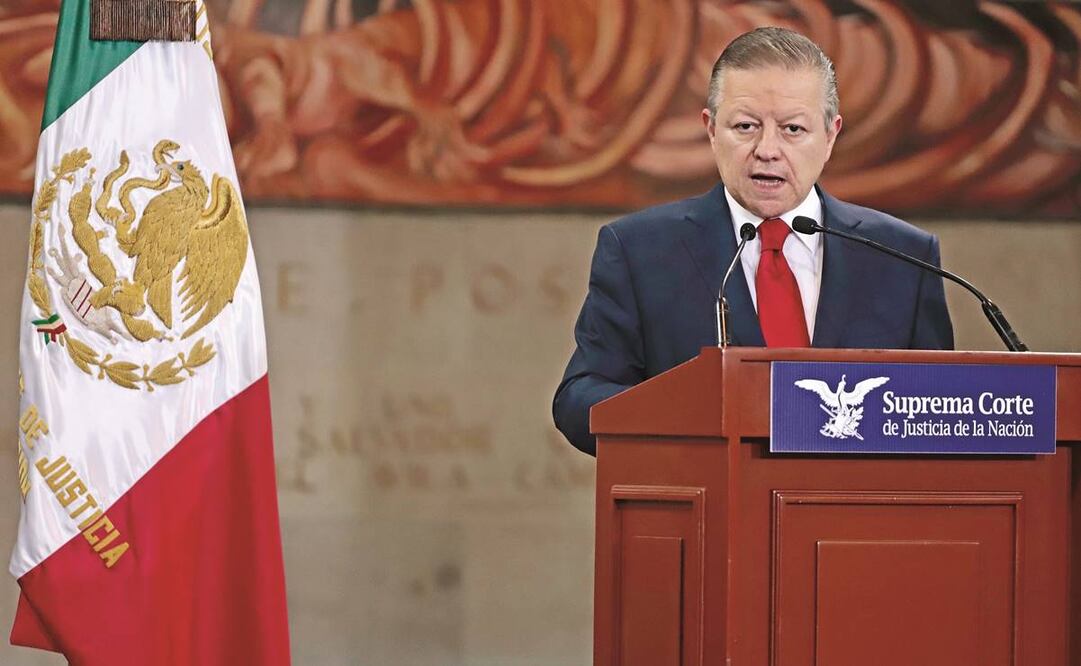 Arturo Zaldívar señaló que se hará un mapeo para saber cuántas mujeres requieren ayuda jurídica. Foto: Berenice Fregoso/ EL UNIVERSAL.