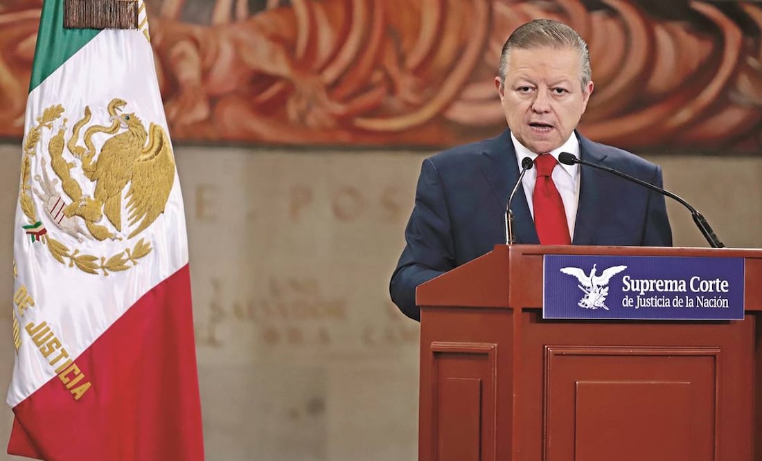 Arturo Zaldívar señaló que se hará un mapeo para saber cuántas mujeres requieren ayuda jurídica. Foto: Berenice Fregoso/ EL UNIVERSAL.