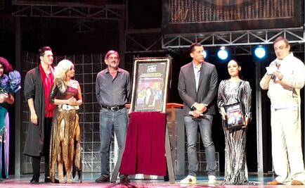 Marta Fernanda recibe homenaje en el musical "Mentiras"