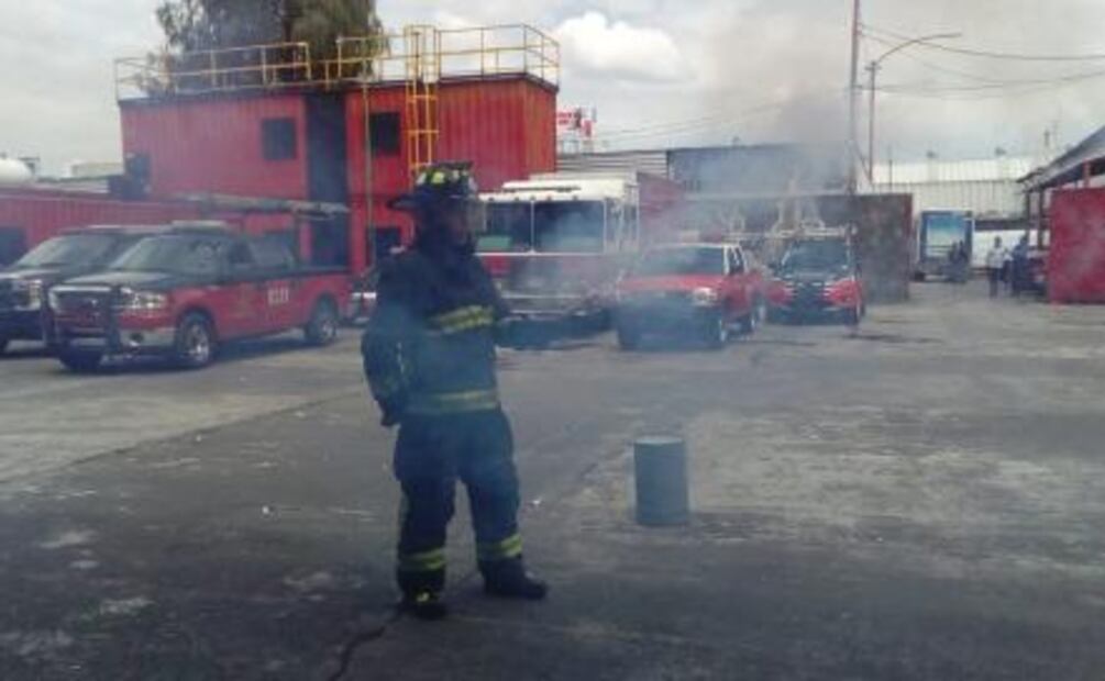 Bomberos piden extremar precauciones por pirotecnia durante fiestas patrias