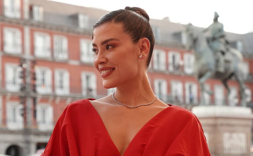 Michelle Salas fue invitada al desfile de Carolina Herrera en Madrid. Foto: Cortesía