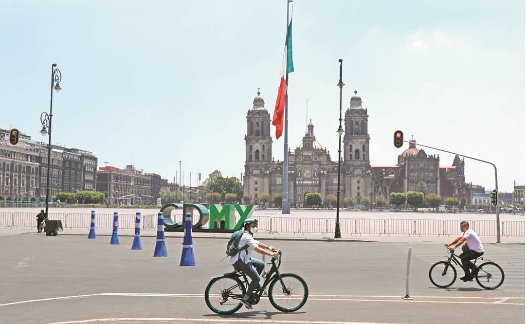 El Centro Histórico, desde el Zócalo hasta sus pequeñas plazas, brinda a los peatones una experiencia distinta de la ciudad. Fotos: ADRIANA HERNÁNDEZ. EL UNIVERSAL