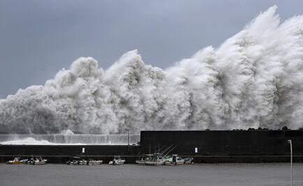 Japan battered by Typhoon Jebi, the strongest storm in 25 years