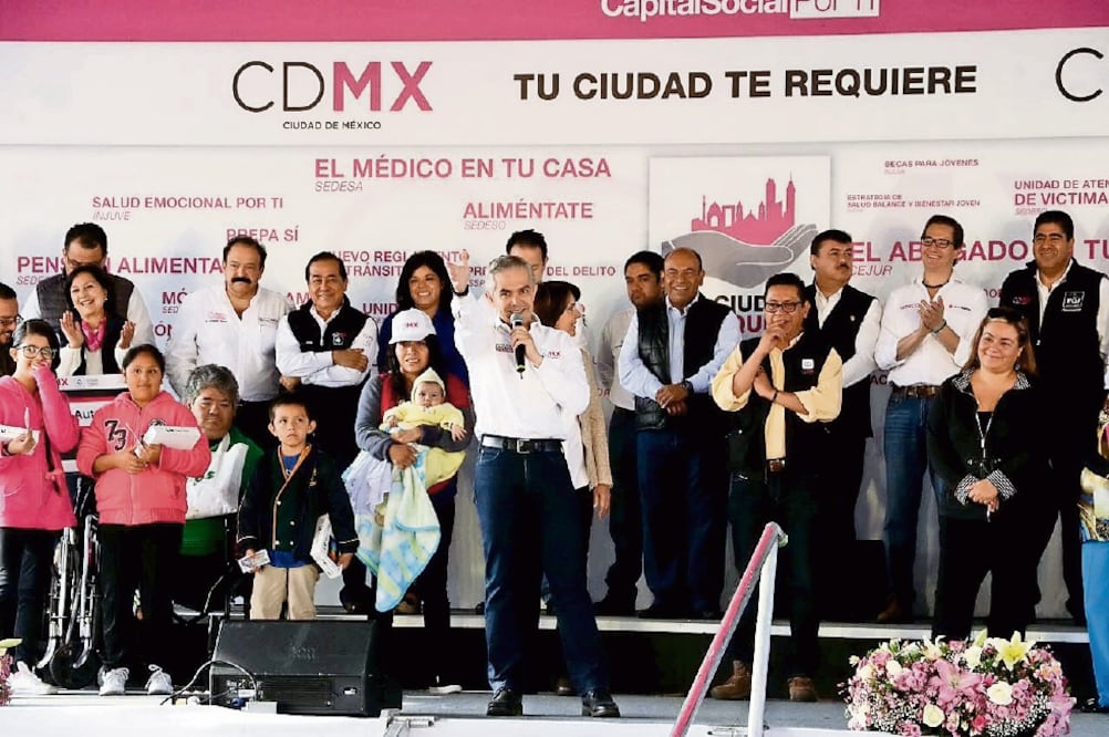 De acuerdo con las autoridades, 80% de la población de la capital es beneficiario de algún programa del gobierno, es decir, 7 millones de habitantes. (TERCERO DÍAZ. CUARTOSCURO)