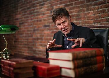 Tom Schulman: Se hace una exclusión a las historias sobre personas