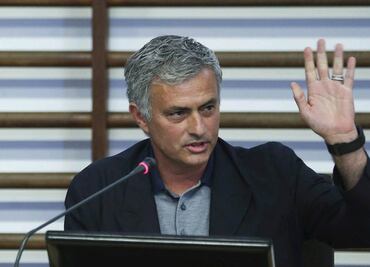 Mourinho genera polémica por fichajes en Portugal