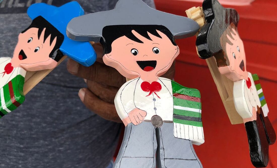 Todas las piezas de don Joaquín Sarabia son hechas y pintadas a mano en su taller en Nezahualcóyotl, Edomex, por lo que, con una amplia sonrisa, asegura su calidad. Foto: Atenea Campuzano / EL UNIVERSAL