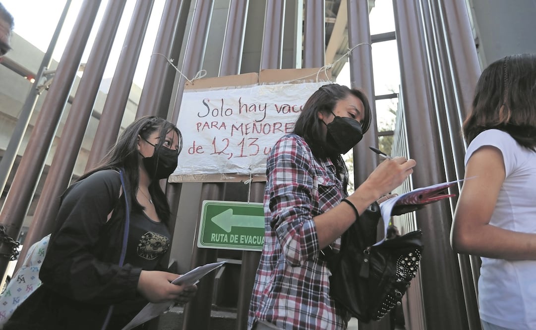 Este viernes concluyó la vacunación contra Covid-19 a niños de 12 a 14 años en la Sala de Armas del Autódromo Hermanos Rodríguez.
