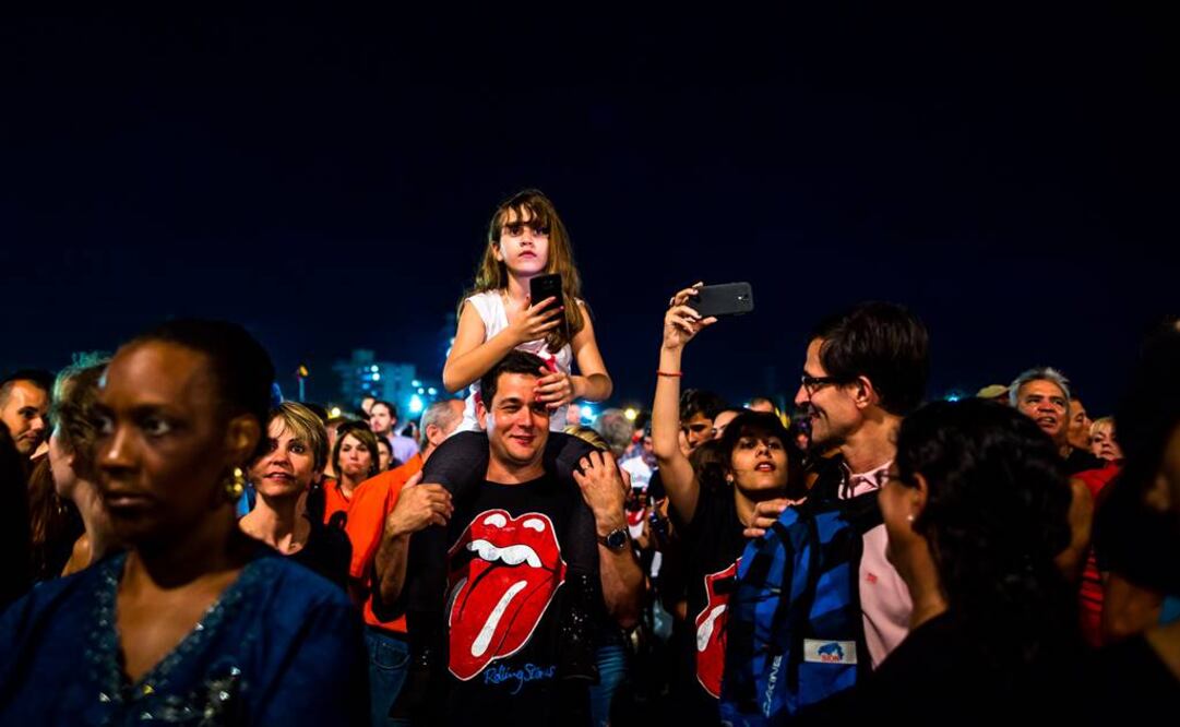 El concierto, celebrado este jueves al aire libre y de forma gratuita, congregó en la capital cubana a cientos de miles de personas. FOTO: Xinhua.