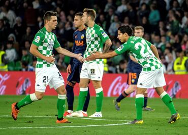 Con Guardado y Lainez, el Betis cae ante el Valencia
