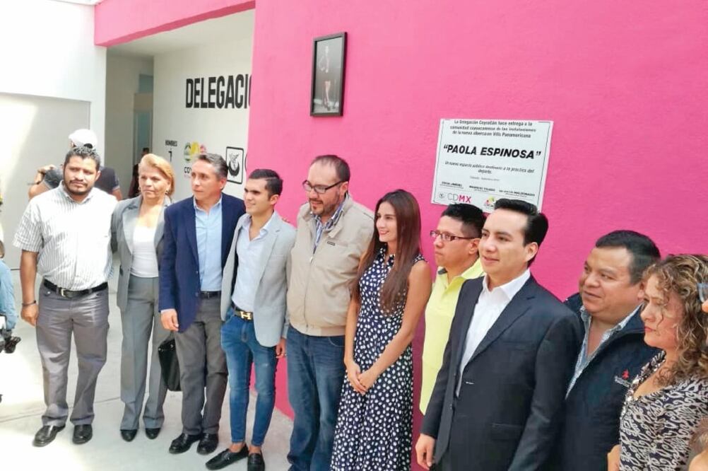 La clavadista inauguró una alberca que lleva su nombre. (MAURICIO GUTIÉRREZ. EL UNIVERSAL)