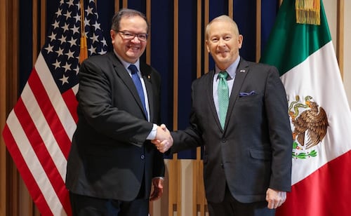 Ronald Johnson se reúne con el rector de la UNAM; fortalecen vínculo entre escuelas de EU y México