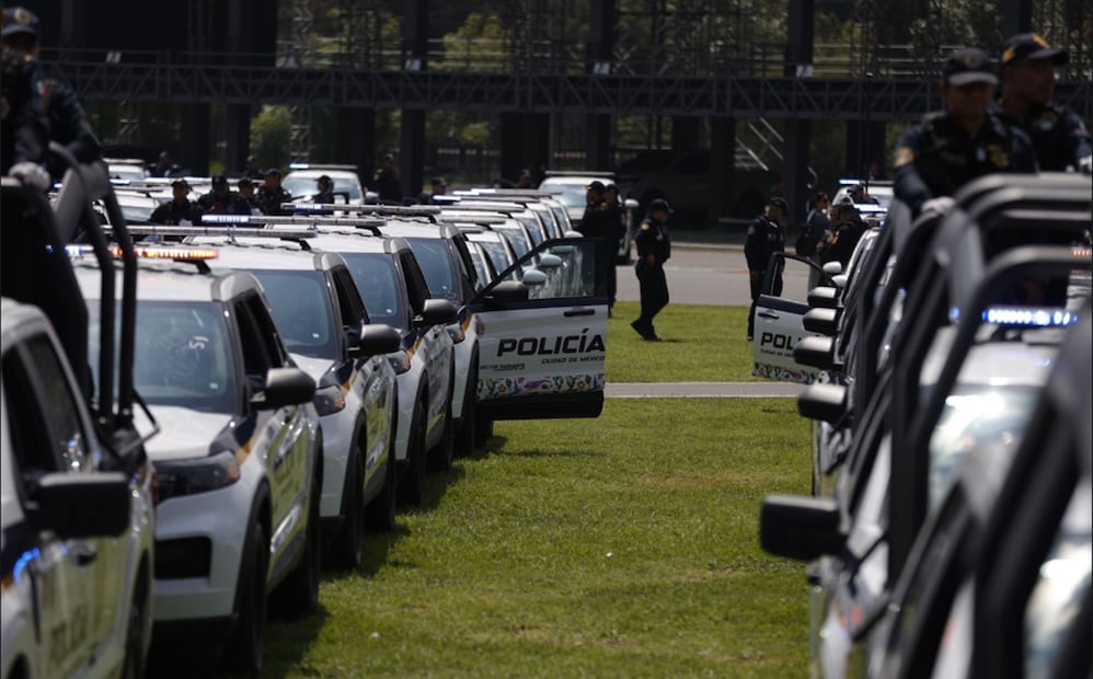 Dan banderazo de salida a 3 mil 500 nuevas patrullas que renovarán el parque vehicular de la Secretaría de Seguridad Ciudadana de la Ciudad de México, en el estadio GNP, el jueves 24 de julio de 2025. Foto: Diego Simón Sánchez/EL UNIVERSAL