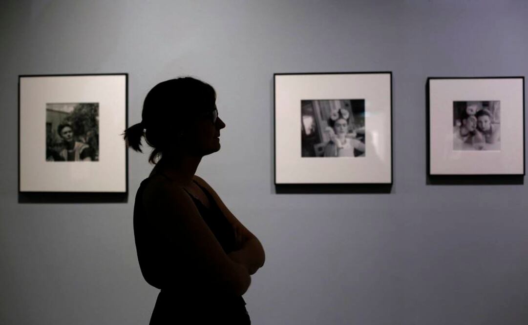 "Frida Kahlo: A través del lente de Nickolas Muray" en la Galería del Palacio Municipal de Puebla. FOTO: EFE