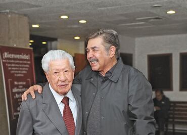 A Ortiz de Pinedo no interesa más el teatro López Tarso