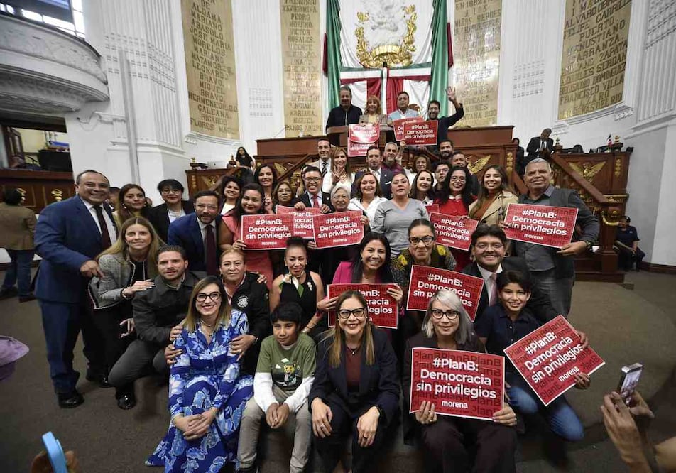 Congreso de CDMX avala "Plan B" de la Reforma Electoral; “el poder no puede vivir aparte del reclamo social", asegura Valentina Batres. Foto: Especial
