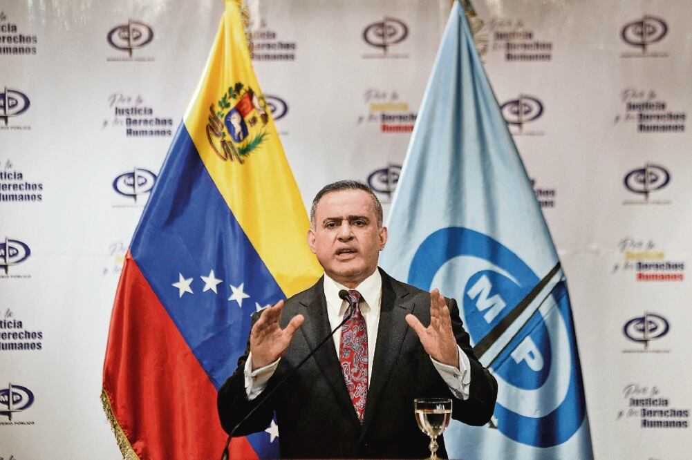El fiscal general de Venezuela, Tarek William Saab, al anunciar la detención de 11 funcionarios de 11 altos directivos, por presunta especulación (BORIS VERGARA. XINHUA)