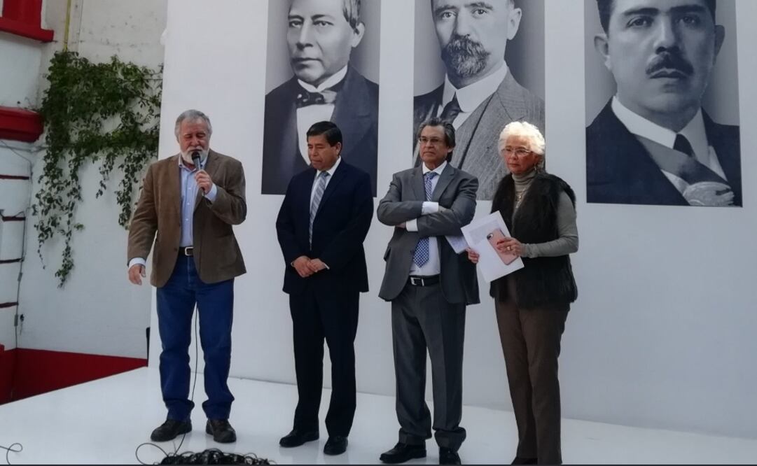 Alejandro Encinas, futuro subsecretario de Derechos humanos, migración y población; Olga Sánchez Cordero, futura secretaria de Gobernación en el nombramiento de Tonatiuh Guillén y Andrés Ramírez (Tomada de Twitter @A_Encinas_R )