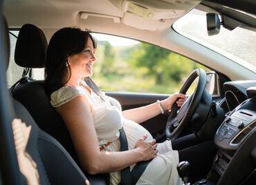 ¿Estás embarazada? Así debes abrocharte el cinturón de seguridad