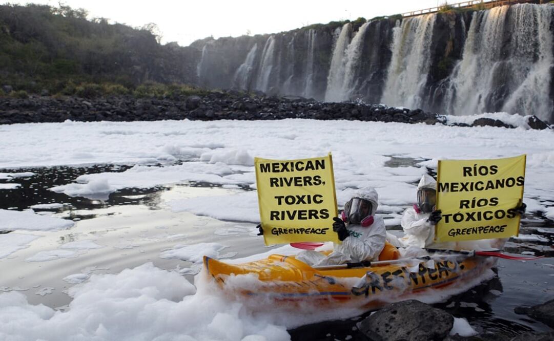 Pollution at the river is associated with many types of health problems – Photo: Ulises Ruiz Basurto/EFE
