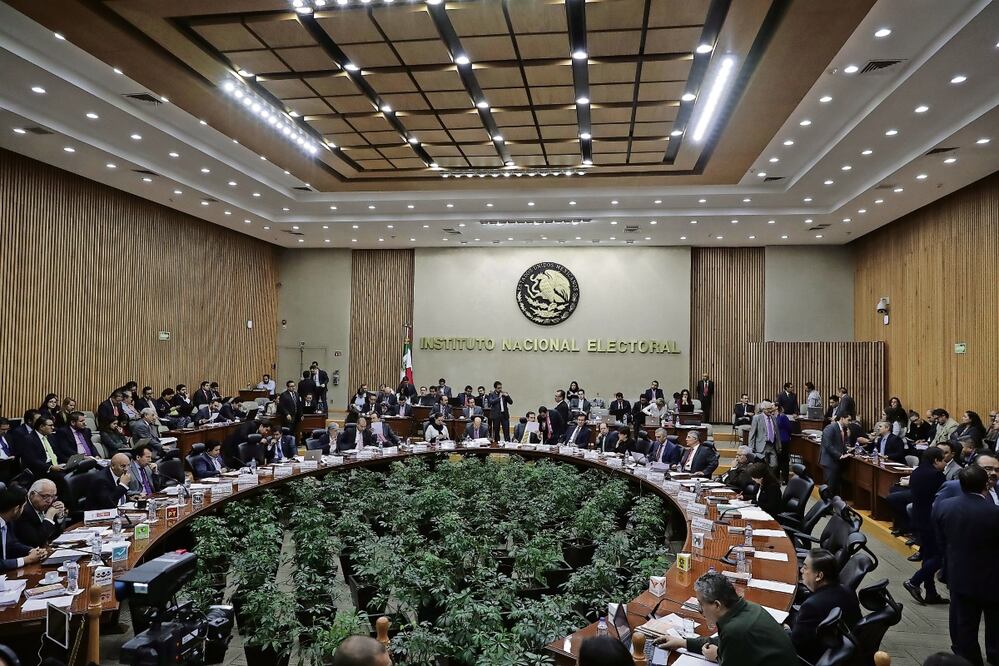 Sesión del INE. Foto: Archivo