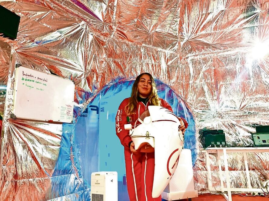 Mónica Ortiz estuvo 15 días en una cueva bajo condiciones extremas que, según explicó, la llevaron al límite junto con sus cuatro compañeros, dos mexicanos, una chilena y una peruana. Foto: Especial