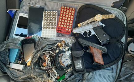 Detienen en Nuevo León a dos capitalinos con joyas, armas y droga