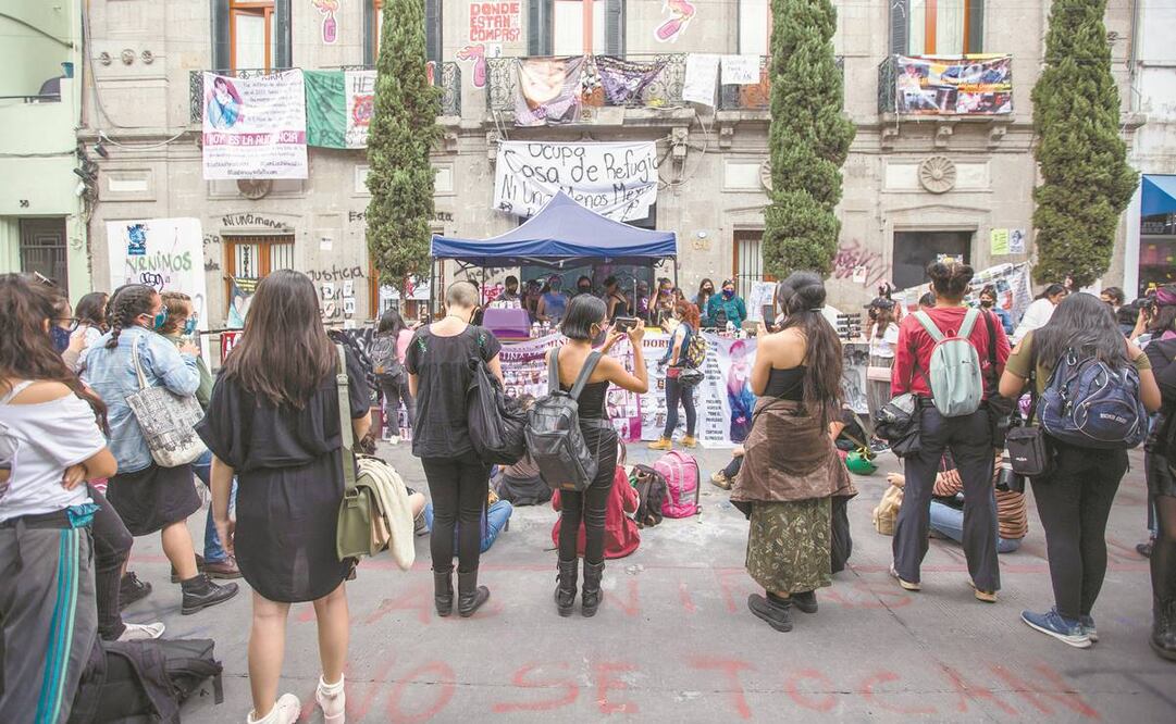 Una de las exigencias de las mujeres que ocupan la CNDH es que las instituciones se abstengan de minimizar la violencia de género. Foto: GERMÁN ESPINOSA. EL UNIVERSAL