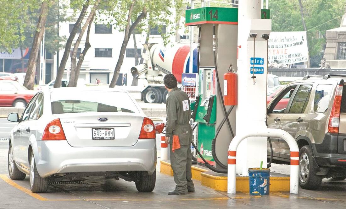 Los precios de las gasolinas han seguido al alza, en línea con el reinicio de la reactividad económica global: la inflación energética se colocó en 28.22% en la primera mitad de abril, en su variación anual. Foto: Archivo/ El Universal.