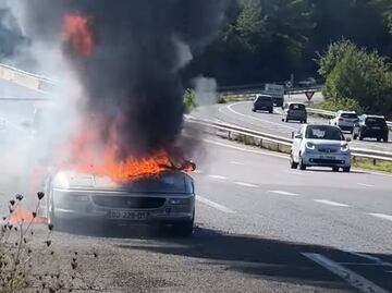 Un Ferrari F355 se incendia antes de de su posible compra