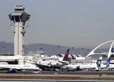 Retrasos en vuelos en EU empeorarán por el cierre del gobierno