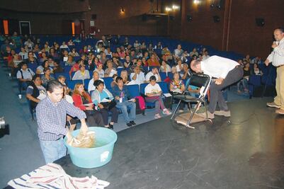Capacitan a vecinos para enfrentar lluvias