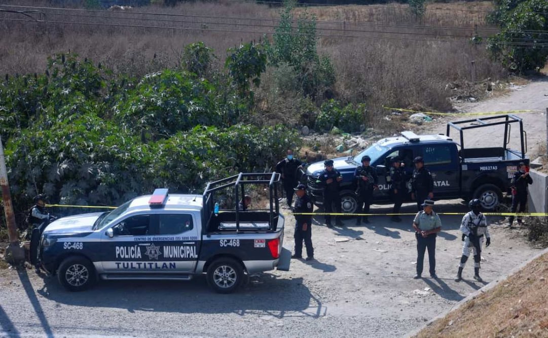Hallan dos bolsas de plástico con restos humanos en Tultitlán, Estado de México.
Foto: Luis Camacho/ EL UNIVERSAL