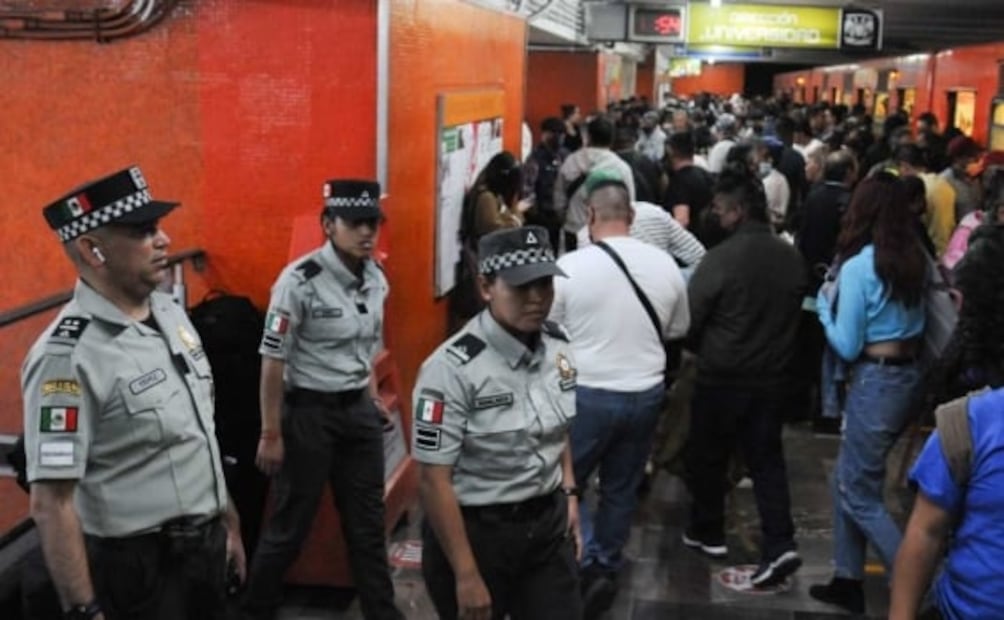 Hasta cuatro elementos de la Guardia Nacional vigilan estaciones del Metro con mayor afluencia