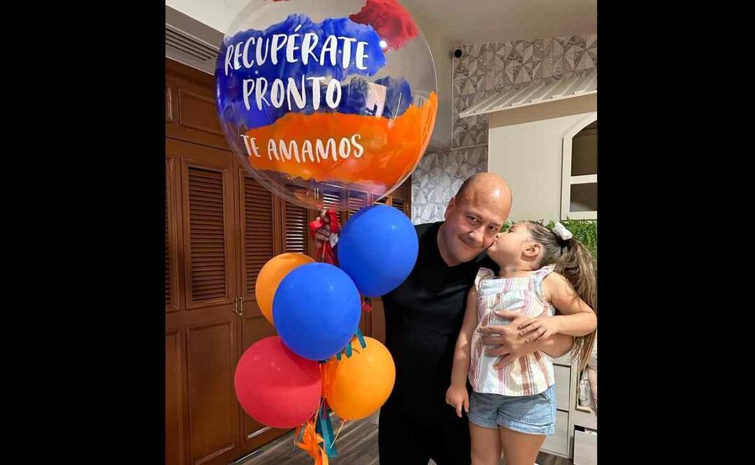 Así fue recibido el gobernador de Jalisco, Enrique Alfaro, en su casa tras salir del hospital. Foto: Especial