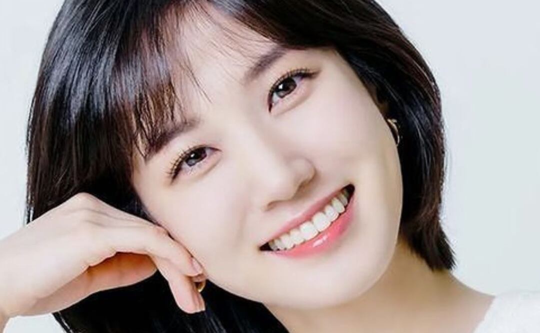 Park Eun Bin, posando. Fuente: Instagram Fanpage @parkeunbin_universe