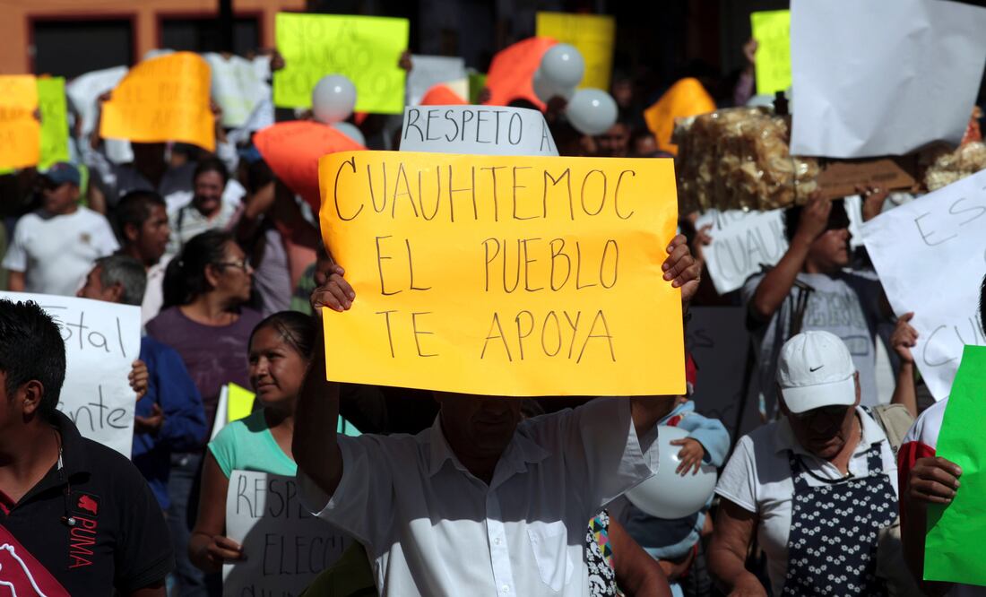 Simpatizantes del alcalde Cuauhtémoc Blanco marcharon hoy en Cuernavaca. (Foto: Cuartoscuro)