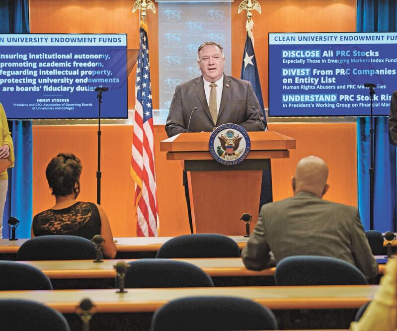 Mike Pompeo, en la conferencia de prensa en la que rechazó que la CPI tenga jurisdicció n sobre los soldados de EU. NICHOLAS KAMM. AP