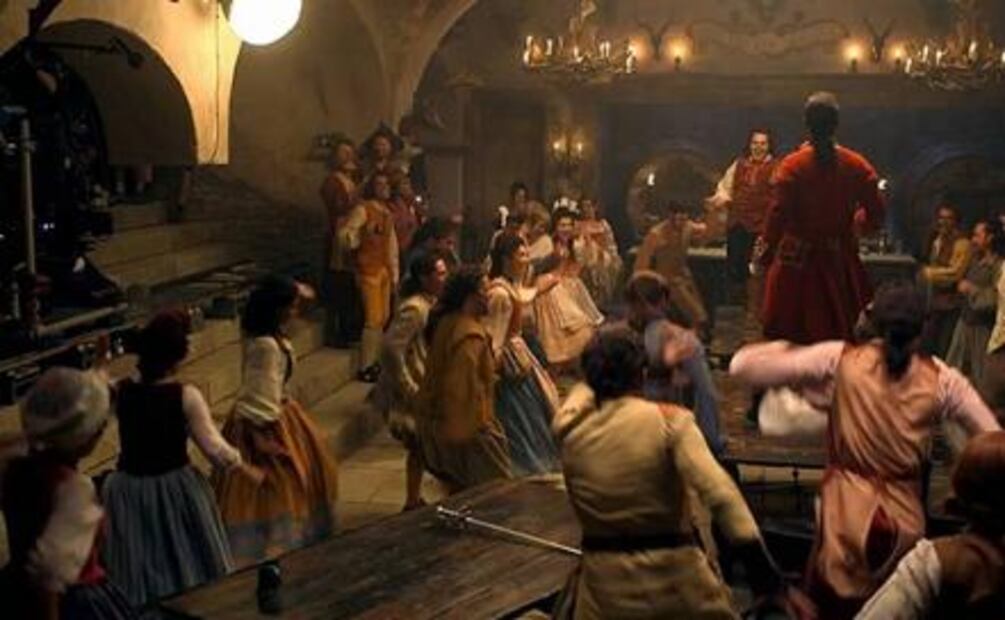 Revelan imágenes de "La Bella y la Bestia", protagonizada por Emma Watson