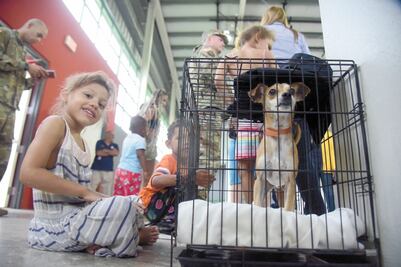 Dorian amenaza a Florida tras paso por Puerto Rico