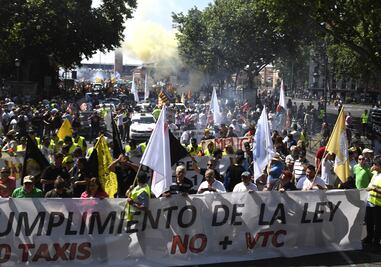Taxistas en España se declaran en huelga