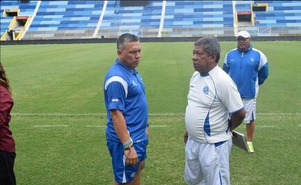 El Salvador entrena en el Cuscatlán