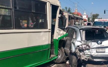 Chofer de 17 años provoca choque y deja tres pasajeras lesionadas en Xochimilco