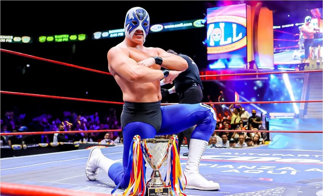 Atlantis Jr. se consagra ganando la Copa Jr. en la Arena México / FOTO: CMLL