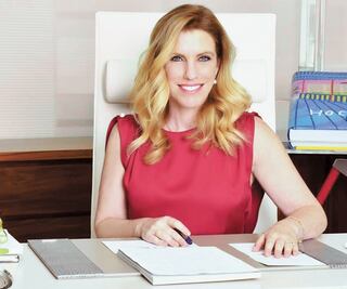 Empresas deben invertir en talento, pide Ninfa Salinas