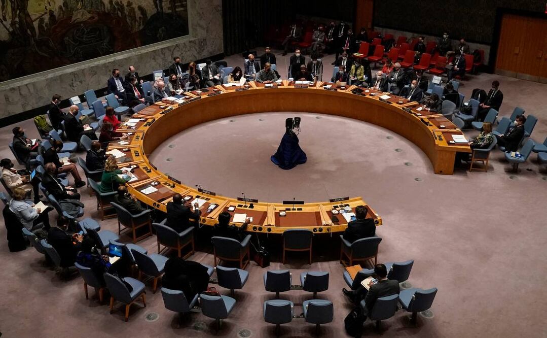 Rusia "no quiere baño de sangre en Ucrania", dice en reunión de emergencia