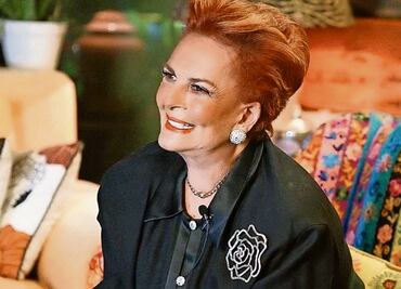 Resbala actriz de tarima y culpan a Talina Fernández