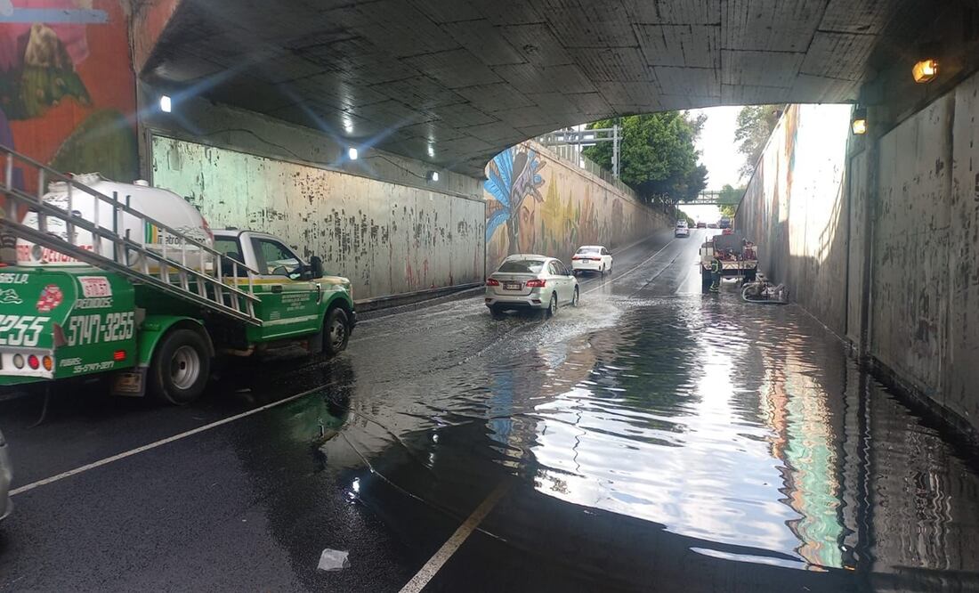 Fuga de aguas negras causa afectaciones viales en la colonia Obrera en alcaldía Cuauhtémoc. Foto: Especial