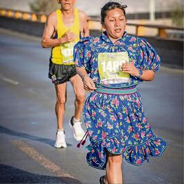 Strauss lleva al cine la lucha de mujeres atletas